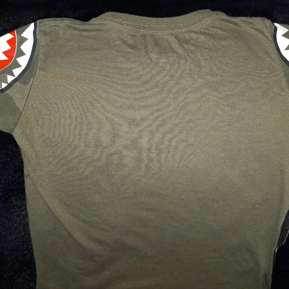 Fresh Laundry Boy's Green camo ✈ flying 🐯 tigers T-shirt. Comes with freebie. - Picture 6 of 7